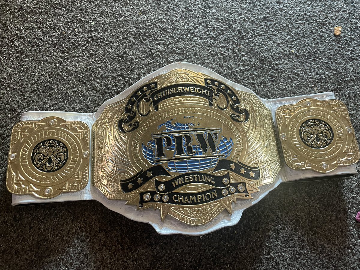 Kota Colmillo tweet media