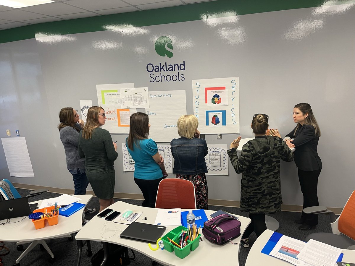 AmandaMcKay9's tweet photo. Launch of VLAC Curriculum Review. How might we offer curriculum options that reflect the values of @OaklandSchools, Student Services, and our stakeholders? Excited for the journey! https://t.co/GTZudKAsY9