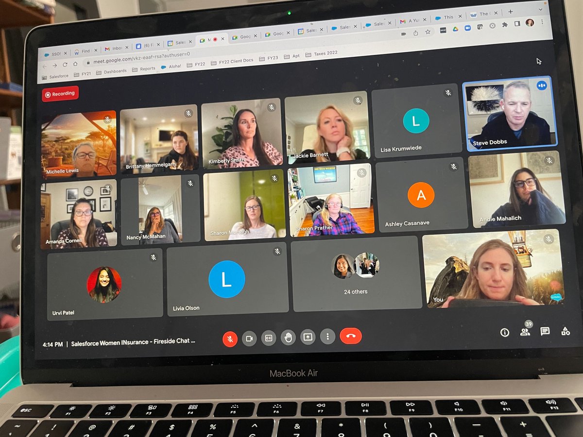 SteveDobbs_'s tweet photo. Recently, I spoke with @salesforce's women in #insurance community. We talked about empowerment &amp; mentorship.

As I think about my own daughters, I'm happy to be working to increase the number of women in #tech. More from @SalesforceEQ: https://t.co/egxuNXcMHm https://t.co/9FQfAblnM5