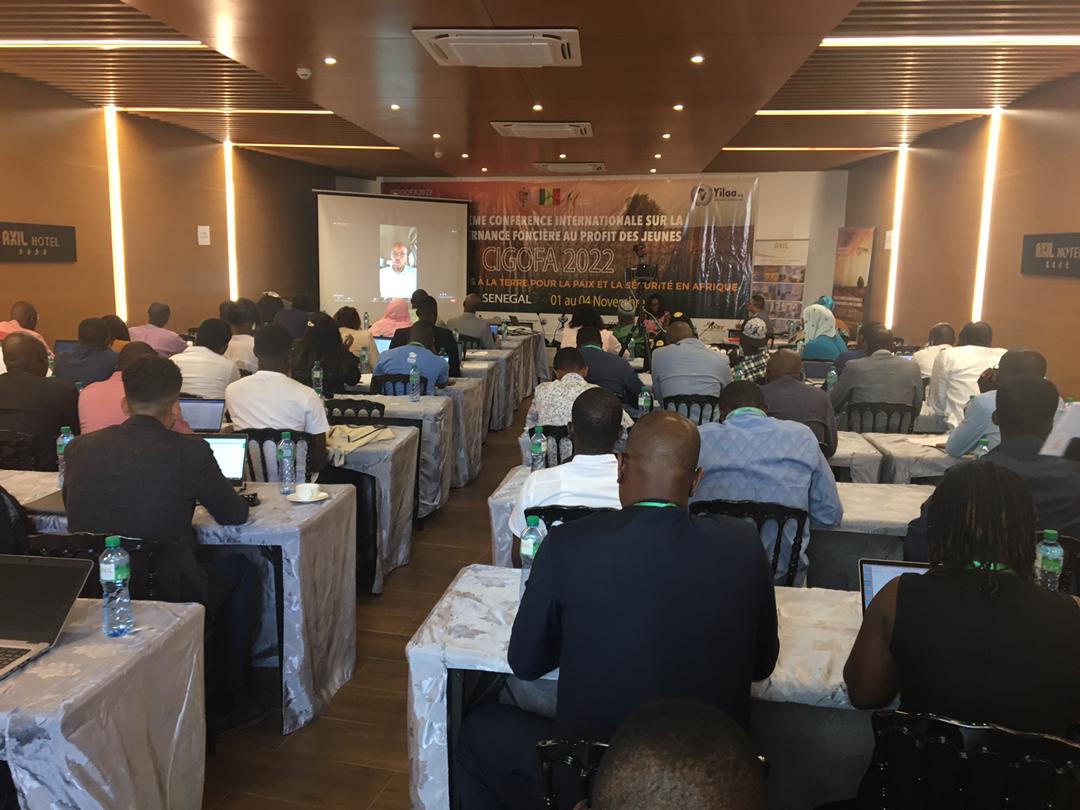 Coup d'envoi du 1er jour de #CIGOFA3 avec le professeur Ibrahima Diallo coordonnateur du NELGA AOF  ! 

   Rejoignez l’événement à côté du <a href="/AofNelga/">Nelga AOF</a>  et de <a href="/youth_yilaa/">YOUTH INITIATIVE FOR LAND IN AFRICA (Yilaa)</a>   ici  : 

bit.ly/3DEBqiG