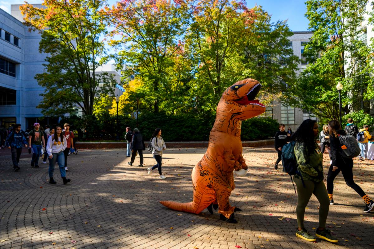 NortheasternCPS's tweet image. Check out a few of the cool costumes seen around campus yesterday.

#northeasterncps #cps #nucps #northeasternuniversity

Photo Credit Alyssa Stone and Matthew Modoono and Northeastern University