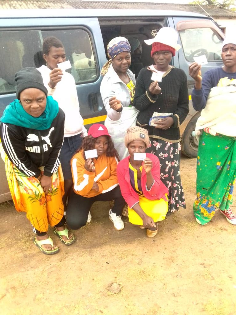 CCCZimbabwe's tweet photo. 🗳REGISTER TO VOTE: Our change champions across the country have made a daily commitment to register as many new voters as possible ahead of the 2023 elections. A New Great Zimbabwe is possible if all citizens participate in this important process. #CitizensActionForChange https://t.co/k9V0nsO08N