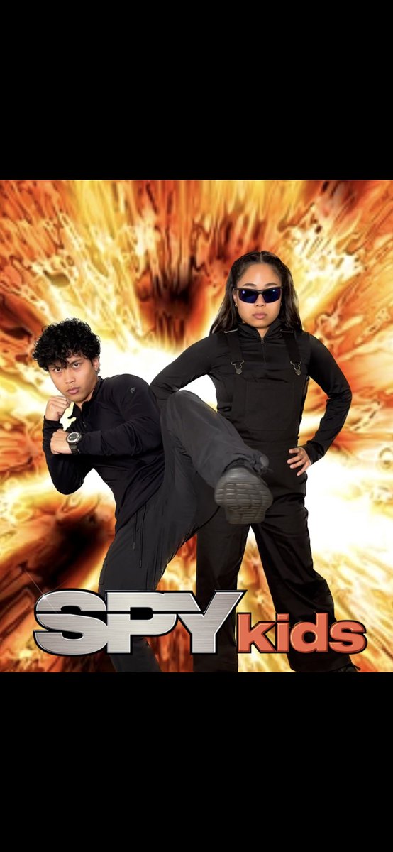 cherishgrace_'s tweet photo. My parents can’t be spies! They’re not cool enough!!
#halloween #happyhalloween #spykids #carmencortez #junicortez #alexavega #darylsabara #robertrodriguez  #megantrainor #carlospenavega #antoniobanderas #carlagugino #dannytrejo #alancumming #2000s #early2000s #y2k @alexavega https://t.co/ovXxZ5kkL5