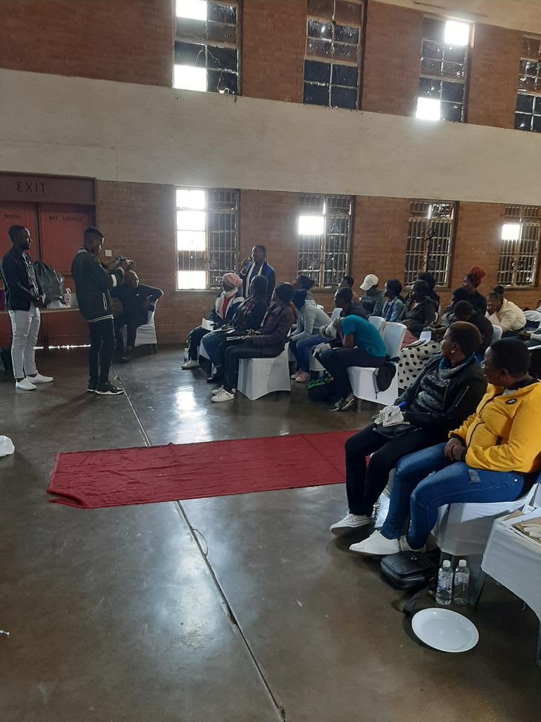 EricgonoJnr's tweet photo. It was a great day at Nketa Hall where @elmafoundation hosted a training workshop for women to make dish wash and  washing power.  @surrenderkapoik demonstrated how to manufacture thse products 
@citezw @daddyhope @CCCZimbabwe @HStvNews @KMutisi 

Zimbabwe will not die! https://t.co/BjYhi4eAID