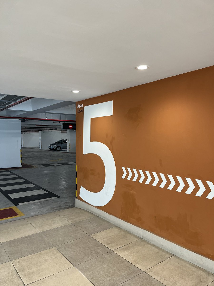 KennnHo's tweet photo. @MRTMalaysia Thanks for the note, managed to park at level 5 today. Appreciate the swift response from your team, cheers! https://t.co/JwTZS1Gx5C