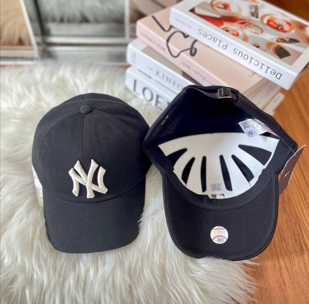preforg7's tweet photo. หมวก MLB Jersey Ball Cap หมวก logo NY
ผ้าหนา โลโก้นูนแบบ 3D เห็นชัดกว่ารุ่นปกติ
Free size ด้านหลังหมวกมีสายปรับขนาดได้
สีดำ 🖤🖤
สีขาว ⚪️⚪️
💵 Price: 1,490฿ รวมส่ง
#mlbcap #หมวกmlb #หมวกbuckethat #พรีเกาหลี #กระเป๋าMLB #รองเท้าMLB #พรีmlbเกาหลี #ตลาดนัดบังทัน #ตลาดนัดnct https://t.co/ZbN4hNZ3Ed