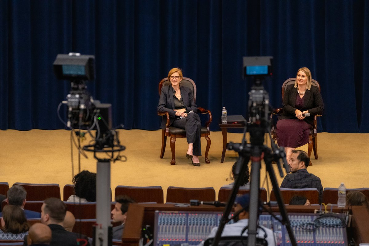 Great to join @UnderSecPD and @StateDept Public Affairs Officers from around the world to discuss the profound importance and impact of public diplomacy. Really enjoyed hearing from some of the best & most innovative communicators we have in the US government.