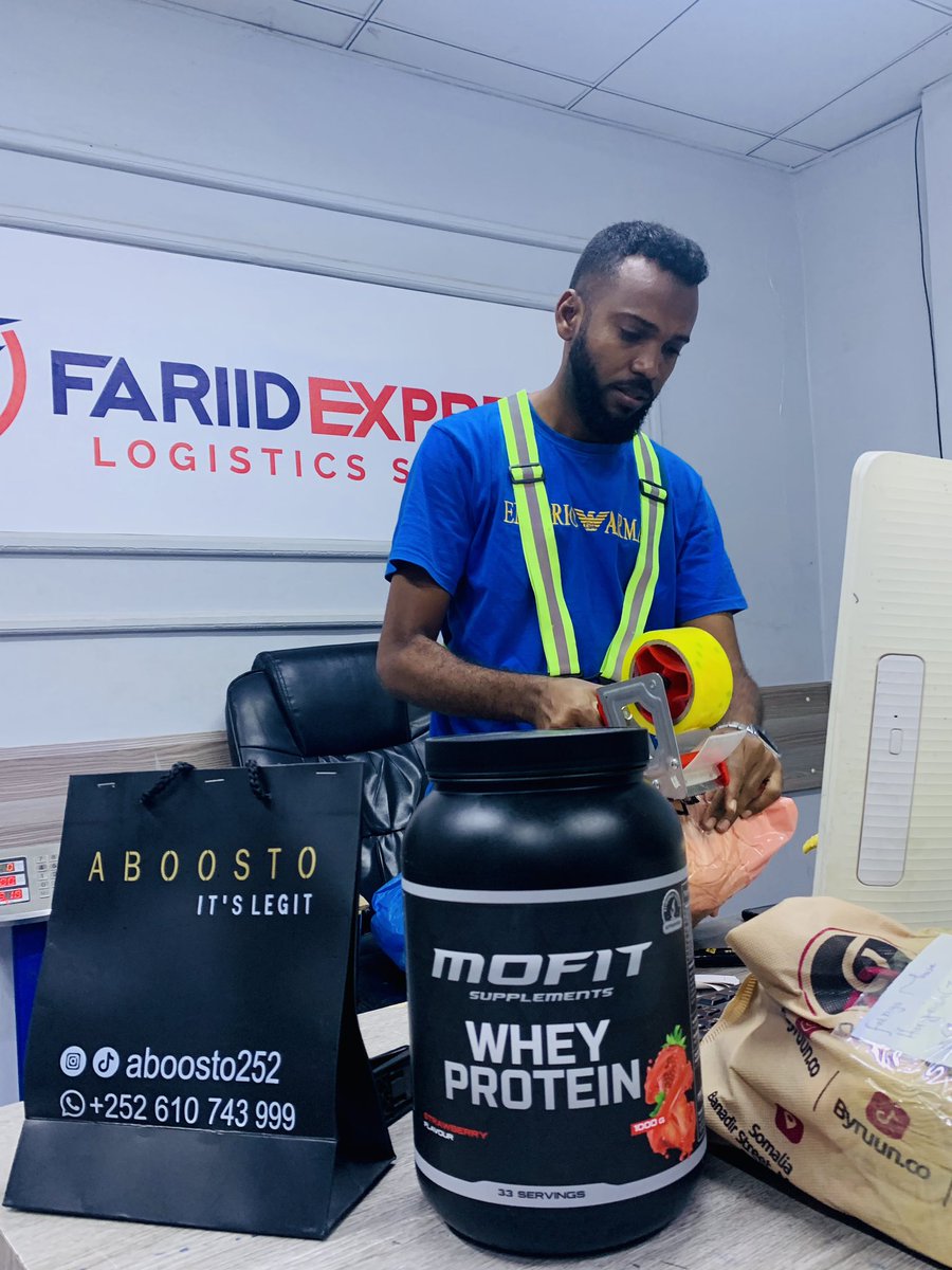 Fariidexpress's tweet photo. Macamiil noogu kaalay adeeg alaab diris oo degdeg ah, la isku haleynkaro, qiimo ku raaligaliya iyo soo dhaweyn heerkeedu sareeyo.

#onlinestore #onlineshopping #onlinebusiness
#cargo #delivery #express #somalia #hargeysa #somaliland #muqdisho #faridexpresscargo #logistics https://t.co/jxfKRYBSdA
