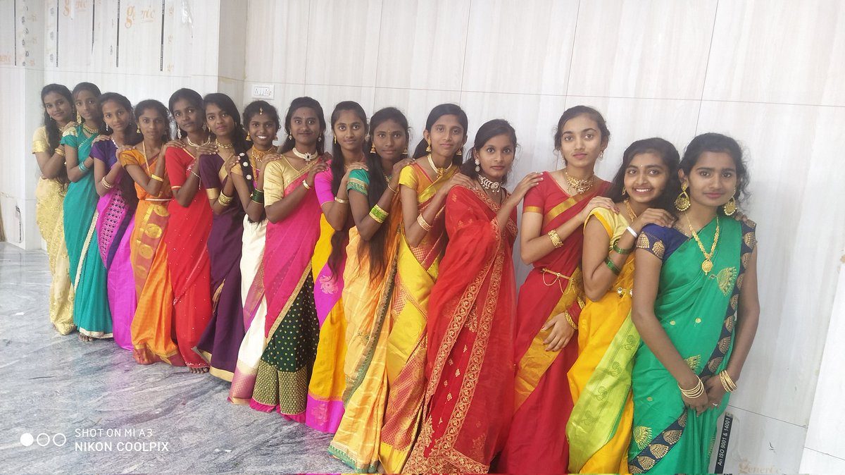 MMDRSPsandra's tweet photo. ಕನ್ನಡ ರಾಜ್ಯೋತ್ಸವದ ಸಂಭ್ರಮದಲ್ಲಿ ನಮ್ಮ ಶಾಲೆ https://t.co/PjCyH6eOXU