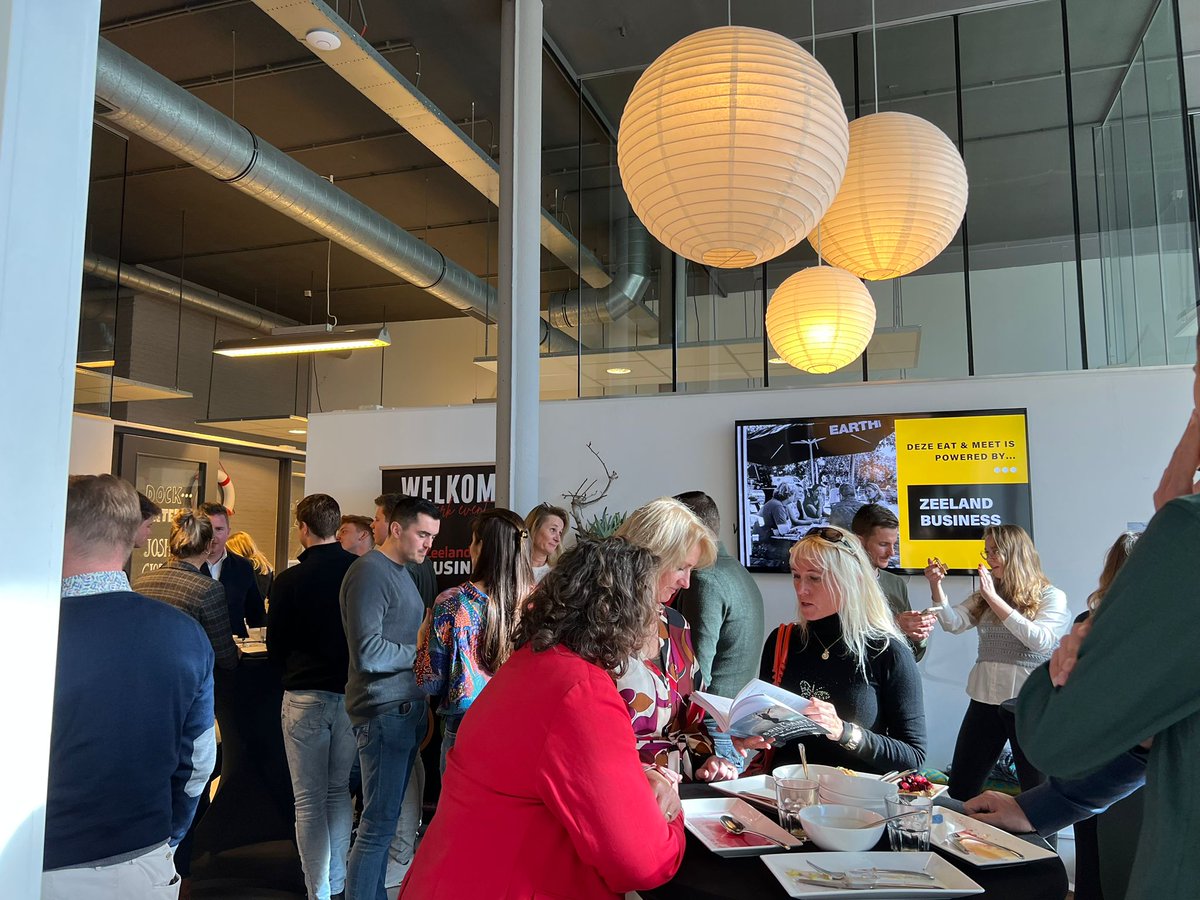 ZeelandBusiness's tweet photo. Vandaag hebben we genoten van een geslaagde eat & meet #netwerklunch bij @Dockwize in #Vlissingen, waarbij iedere #ondernemer en #professional welkom was. Het was gezellig en hopen jullie 15 december bij het laatste #netwerkevent van 2022 weer te zien!
#zeeland https://t.co/avTft9Hyd1
