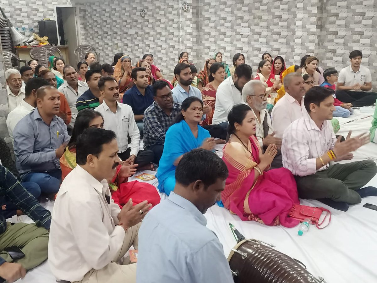 sp20us's tweet photo. श्री राम जी की कृपा से आज धार्मिक सेवा समिति #पटपडगंज ने चारों वार्डों में सुन्दरकाण्ड का आयोजन किया।
@AamAadmiParty @ArvindKejriwal @msisodia @Saurabh_MLAgk https://t.co/WpGg3OIPmz