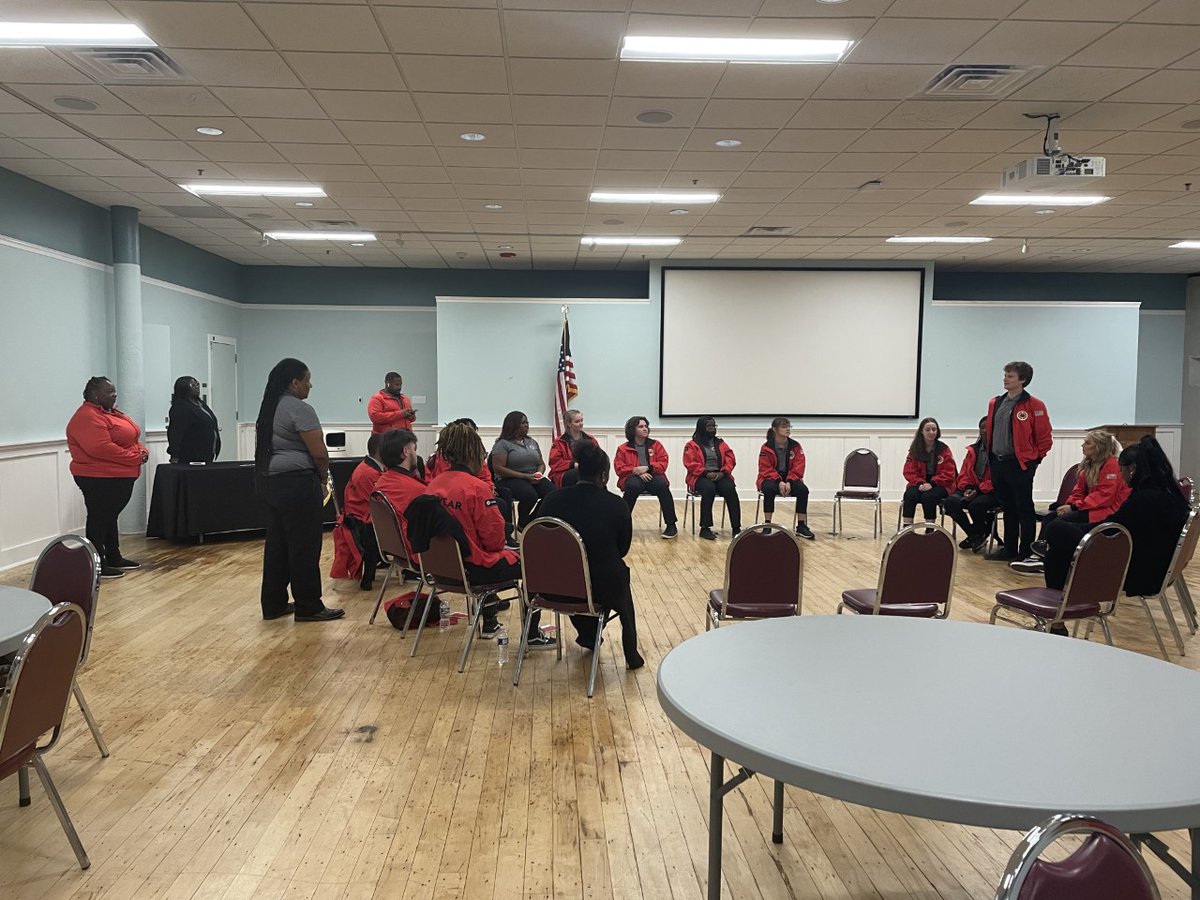 CityYearColaSC's tweet photo. Red Jacket Dedication for CY Columbia! ACM's recited the CY Pledge and shared who they are dedicating their jacket/year of service to. ACM's have chosen to carry pressing needs of this community on their backs this year! Thank you class of 2023 City Year Columbia ACM's! https://t.co/0wZY0NSO8o
