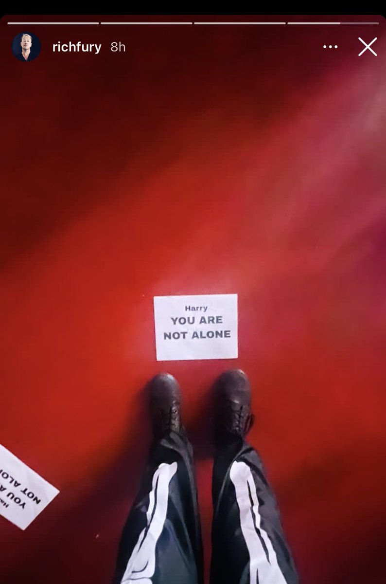cliffordmebf's tweet photo. thank YOU. the project worked for the first couple shows and then stopped and i wasn’t expecting it to pick up again. you made it work last night and we even got an official notice!! so thankyou and i hope you had the best time💜 https://t.co/4nlxoDgjjB