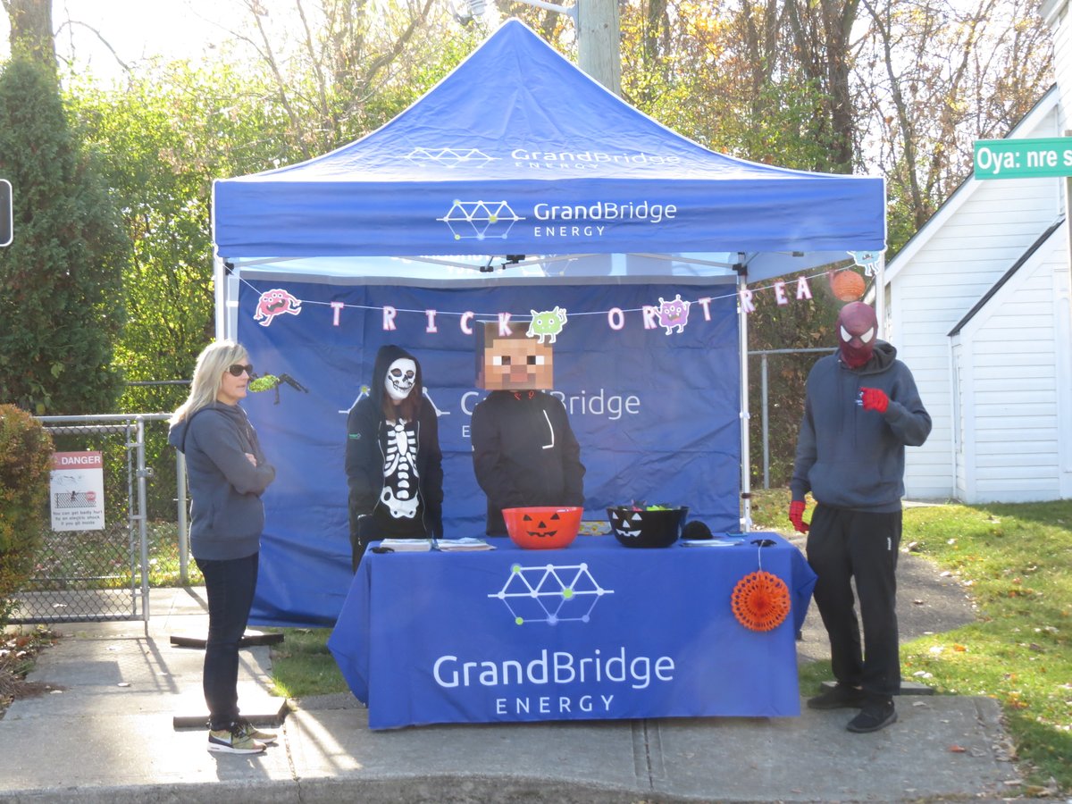SafetyVillage_B's tweet photo. Major thanks to our event sponsor @GrandbridgeNRG for making the Halloween in the Village event a truly wonderful experience for everyone! 
Great to have you with us again this year!🤗 https://t.co/fYGYK6zAnX
