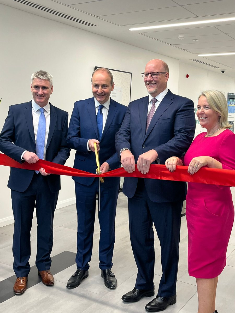 MichealMartinTD's tweet photo. Delighted to visit ⁦@MSDInvents⁩ new Biotech manufacturing facility in Swords, a company with a legacy here stretching back 50 years.

This investment a vote of confidence in Irish innovation. Wish all the team here every success in the years to come. https://t.co/BGBnAfJ2Ae