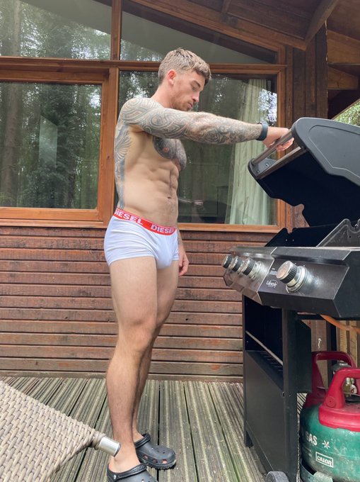 Hungry? https://t.co/3x6d7ZPEFy for my adult content 😜 https://t.co/SNk2aQLXx8