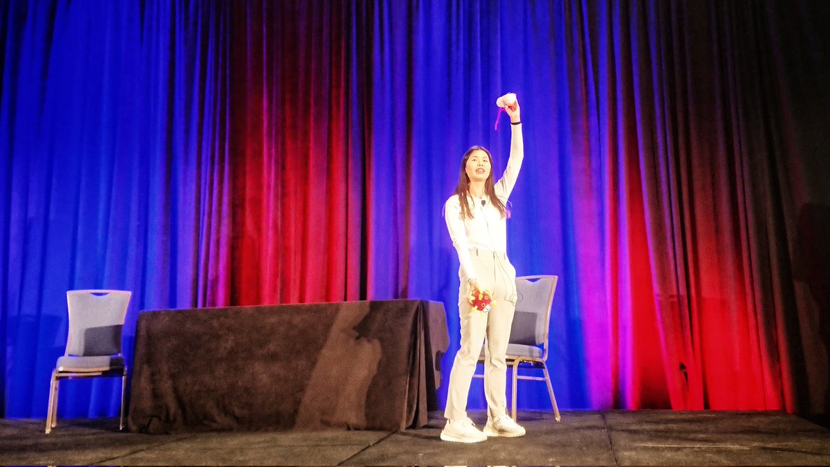 CatrionaWaitt's tweet photo. #ACoP13 celebrating @sgranana who has just been awarded a young investigator communications challenge prize for her work on the #PBPK module of the #DDI between rifapentine and rilpivirine. As @stacey_xmastree described it, an 'interpretive dance'! @livuniHLS @ISOP1 https://t.co/Tmg5JnaphU