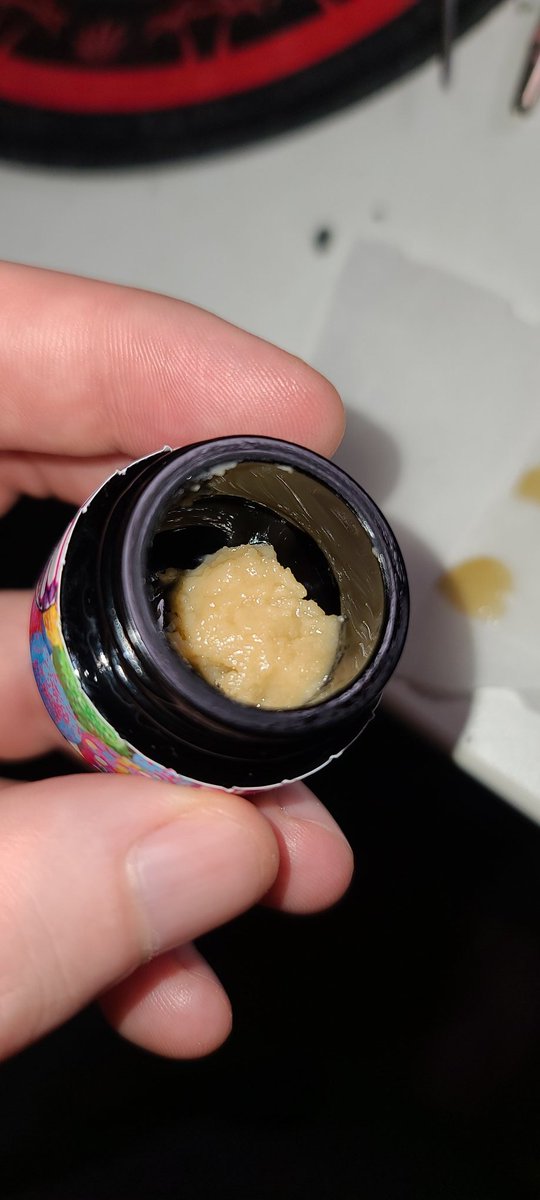 Anyone on the bird app smoke hash rosin?