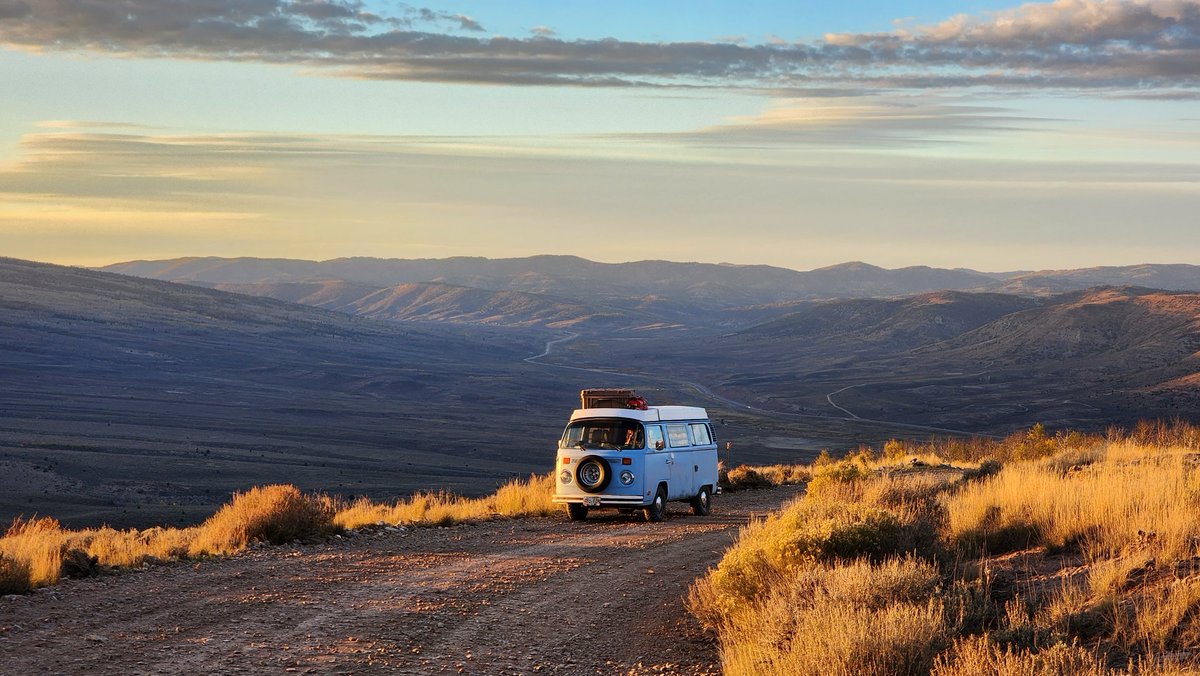 Schmit_the_bear's tweet photo. @moment Vehicles https://t.co/aB1MH5MZSK