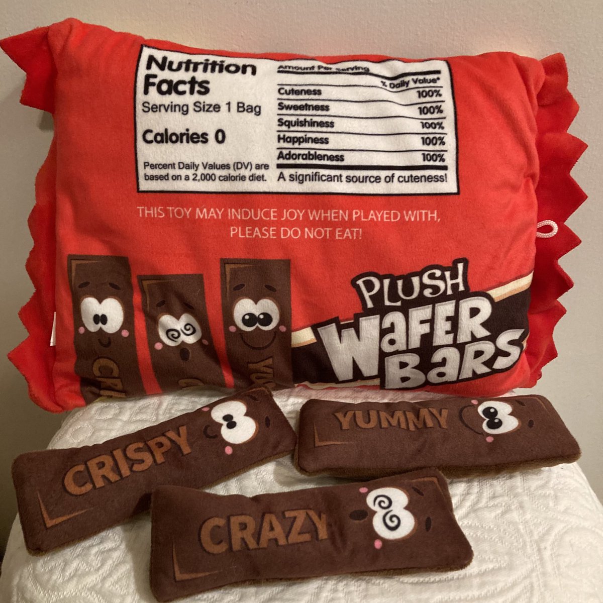 CollieCrusader's tweet photo. 🍫 The morning after! Greetings from the little 🧙 #candycornwitch 🧙 
🙋‍♀️ Is this what they call a #candycoma 🍫 🍭 

⚠️ No real chocolate 🍫 or candy 🍬 for us pups, but we get chocolate-themed 🧸 toys! 

#posthalloween #candycrush #themorningafter  #roughcollie #roughmorning https://t.co/8kxJTrTMl8