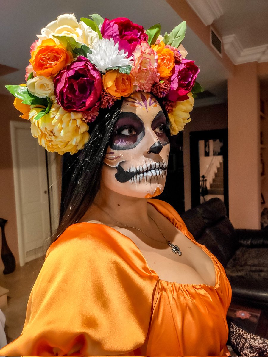 MartixMua's tweet photo. MAKEUP HALLOWEEN 2022🌼✨🌙 #Halloween2022 #Halloween #makeup https://t.co/KJEUuf1doh