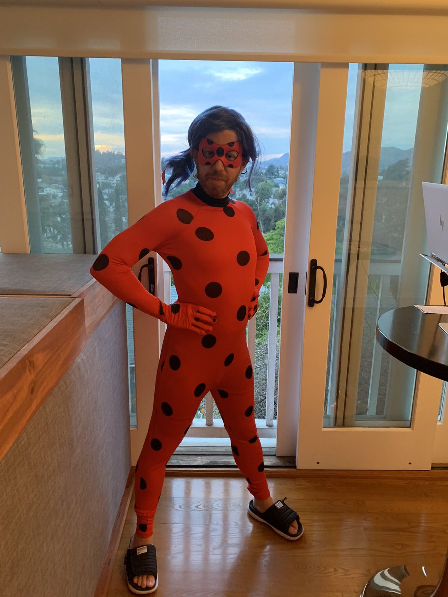 TheMelaLee's tweet photo. My friends may be better than yours 😂😜Composer #AlexanderBurke from @MagnoliaMemoir repping @CristinaVee & me 🐞 Tikki! #SpotsOn https://t.co/l1aynBSkZE