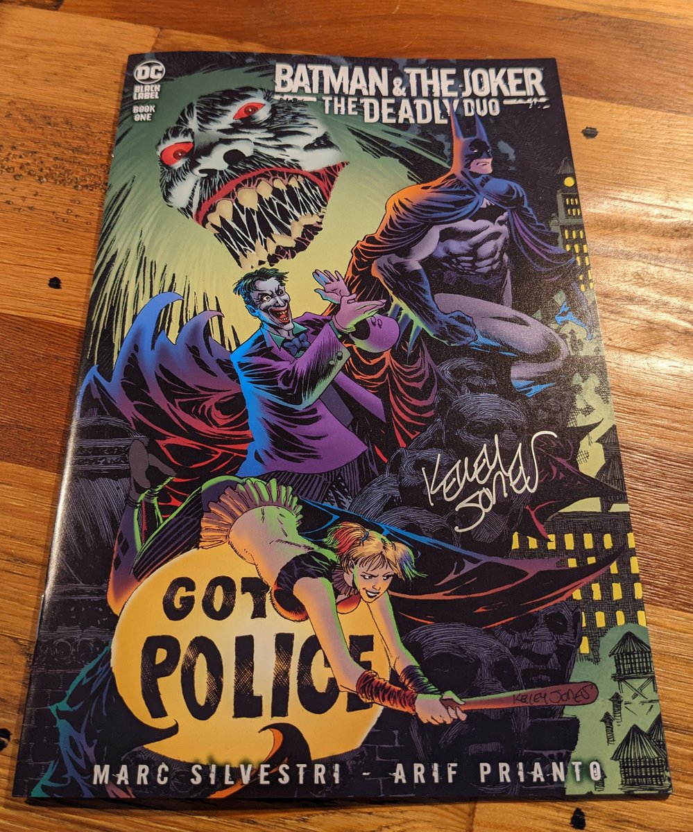 OriginalArt's tweet photo. @Marc_Silvestri's Deadly Duo 1 releases TODAY! Just received these stunning books from @kelleyjonesart this morning! Wonderful way to enjoy this milestone release. Thanks Marc and Kelley! 🙏🏻✏️Only a few days left on Kickstarter for Kelley's signed books 🔥 https://t.co/mvf9Wxadr1 https://t.co/NN7hqM5Dtn