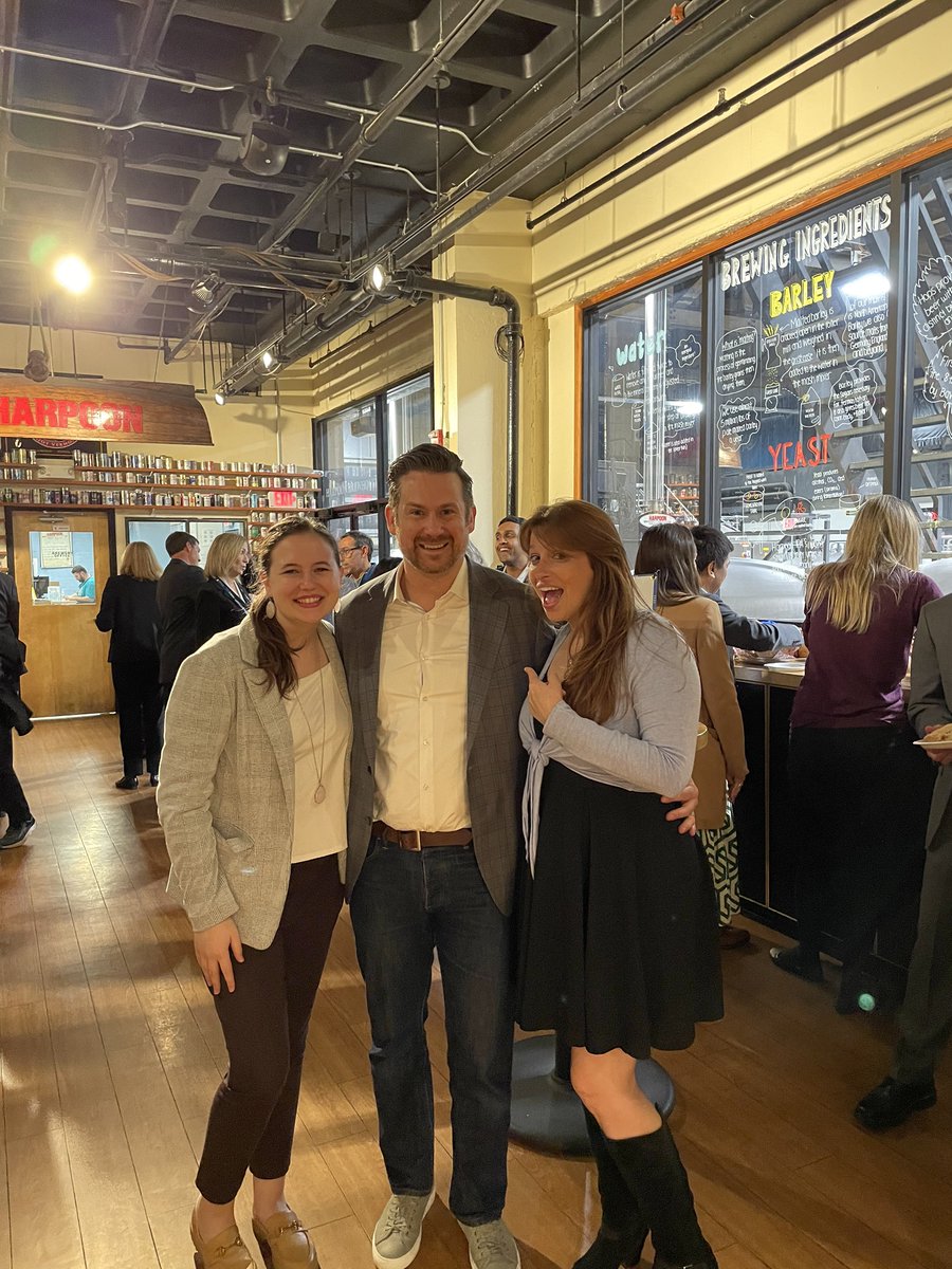 MassMEDICouncil's tweet photo. Last week we hosted our IGNITE Alumni Networking Event at Harpoon Brewery! Thank you to our sponsors, @AgileSearch and @greenlightguru. We’re so grateful for your support of our program and #startups! 

#massmedic #medtech #massmedicignite #ignitestartups #medtechstartups https://t.co/4Ygp5awZWJ