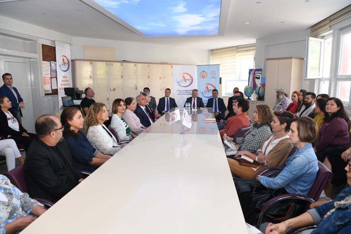 AHENK (@antalyaahenk) on Twitter photo Valimiz Sayın <a href="/ersinyazici1/">Ersin YAZICI</a> #AHENK Projesi kapsamında, 52. okul ziyaretini Antalya Ticaret Borsası Mesleki ve Teknik Anadolu Lisesine gerçekleştirdi. Öğrencilerimizle beraber kitap okudu. Öğretmenlerimizle bir araya gelerek onlara projemizin öneminden bahsetti.
<a href="/AntalyaValilik/">T.C. Antalya Valiliği</a> Valimiz Sayın <a href="/ersinyazici1/">Ersin YAZICI</a> #AHENK Projesi kapsamında, 52. okul ziyaretini Antalya Ticaret Borsası Mesleki ve Teknik Anadolu Lisesine gerçekleştirdi. Öğrencilerimizle beraber kitap okudu. Öğretmenlerimizle bir araya gelerek onlara projemizin öneminden bahsetti.
<a href="/AntalyaValilik/">T.C. Antalya Valiliği</a>