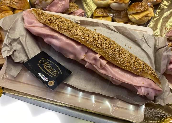 ciancianella's tweet photo. Trompe-l'œil
Non sono panini con la mortadella, è arte pasticcera

#martorana
#mandorle
#iMorti
#Palermo https://t.co/rIX2bnp3Aq