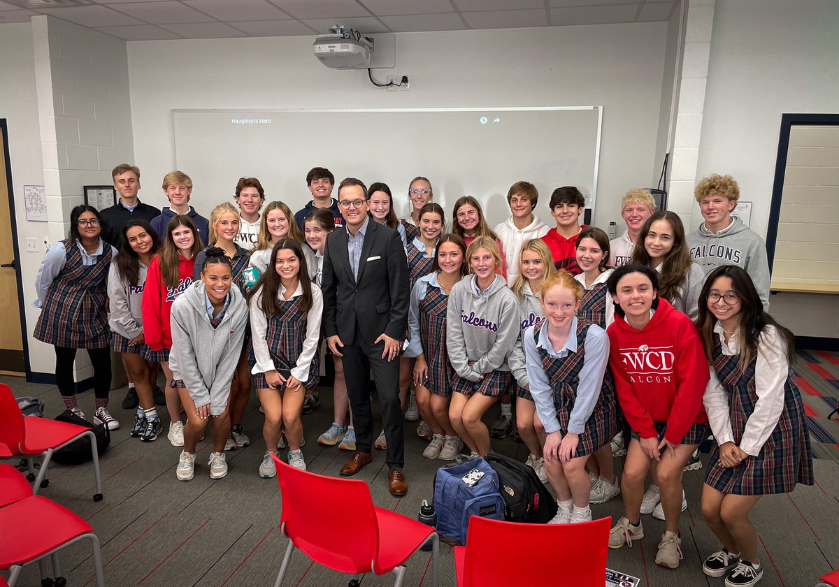 patdoneycamp's tweet photo. What an awesome morning at @FWCD… The questions these students asked were outstanding — and I can’t wait to see some of them again next summer at the sportscaster camp at @TCUSchieffer! https://t.co/4z19qaz9Ry