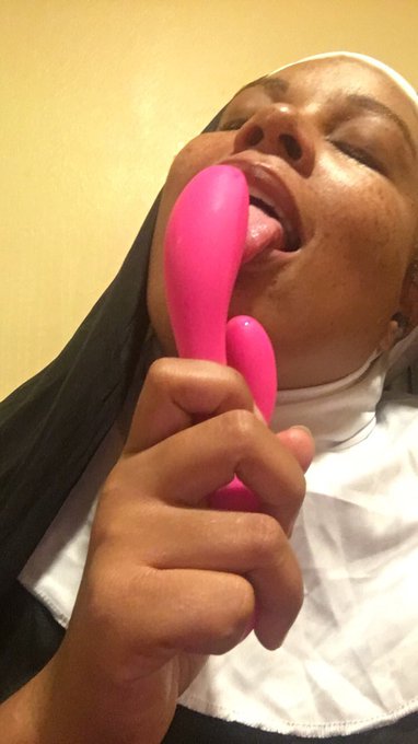 Check out my new content up on my onlyfans #HappyHalloween #nun #sexynun   https://t.co/oxrOgdXvdB https://t<a href="/tag/happyhalloween"class="tags">#HappyHalloween</a><a href="/tag/nun"class="tags"><span>#nun</span></a><a href="/tag/sexynun"class="tags"><span>#sexynun</span></a>