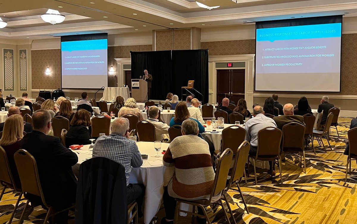 contech360's tweet photo. We had a great time sponsoring the Carolinas CFMA Regional Conference!  We were next to Leslie Spencer &amp; Jeremy Hite from Viewpoint.  Kim Schearer of Carocon Coro &amp; Michael Garner of David Allen Company won our gameday  RTIC cooler raffle.  Great event this year! https://t.co/6HMIokavou