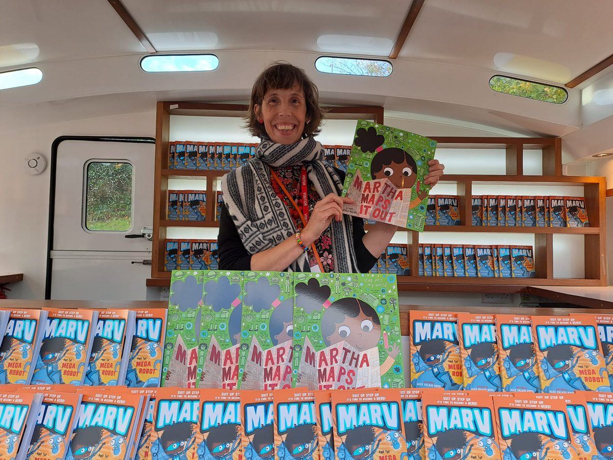 OUPPrimary's tweet photo. We had a great day in #Brighton with @hoonbutton at St Joseph’s Catholic Primary School at stop two of the #RaiseAReader school tour. Thanks for all of your brilliant questions for Leigh and amazing Space Monkey drawings. And special thanks to Y6 Mark who was a total tech whizz! https://t.co/d1LnWCfcLk