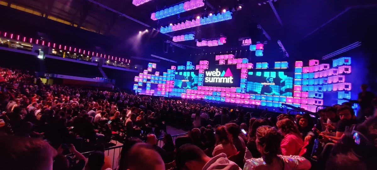 Paytek at WebSummitb2022. Waiting for the opening event. <a href="/PaytekAfrica/">Paytek Africa</a> <a href="/imalimoz/">iMali</a> #WebSummit2022