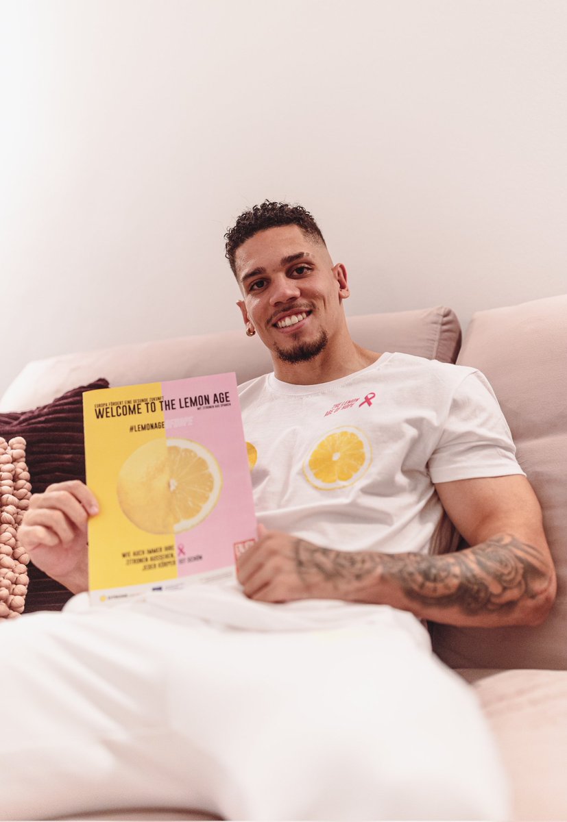 LetsVanquish's tweet photo. Paulinho se sumó al #OctubreRosa junto a #TheLemonAge 💗🎗 Por segundo año consecutivo, el atacante @PaulinhoPH7 se pone la camiseta para concienciar sobre la prevención del cáncer de mama en Alemania 🇩🇪 y Brasil 🇧🇷 Grande, Paulinho! #letsvanquish https://t.co/QCX6HFS3nv