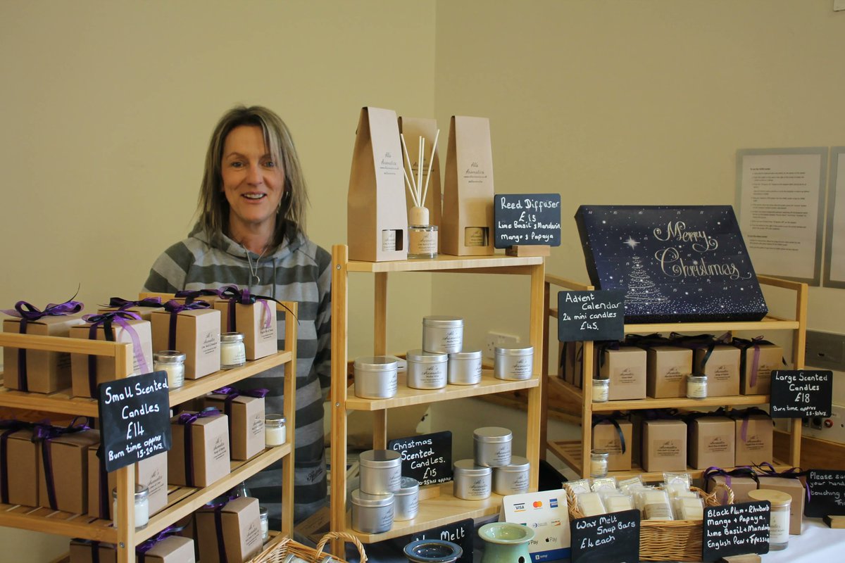 OrtonFarmers's tweet photo. This month's Market has a focus on our designers and makers - plenty of choice for gifts for you-know-what in December. Some makers are outside but more are in the Market Hall. https://t.co/joKapTQMFi