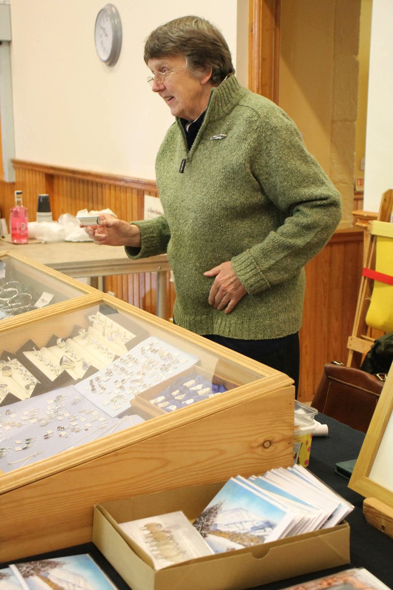 OrtonFarmers's tweet photo. This month's Market has a focus on our designers and makers - plenty of choice for gifts for you-know-what in December. Some makers are outside but more are in the Market Hall. https://t.co/joKapTQMFi