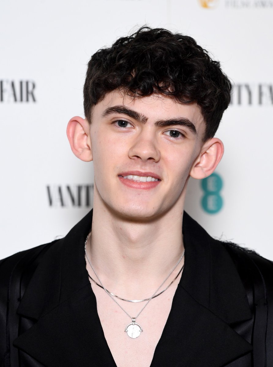 Variety's tweet image. Locke joins Kathryn Hahn in the Marvel Studios series, in which Hahn will reprise the role of Agatha Harkness, whom she played in “WandaVision.” bit.ly/3zx2A88