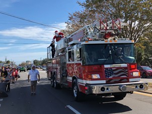 The 38th annual “Elf on the Shelf” Christmas Parade will be Sat, Dec 10th, at 10 a.m. The floats will begin at the Downtown Destin Shopping Center and travel west down Harbor Boulevard (Hwy 98) to Stahlman Avenue. Spectators are asked to stand on the north side of Harbor Blvd.