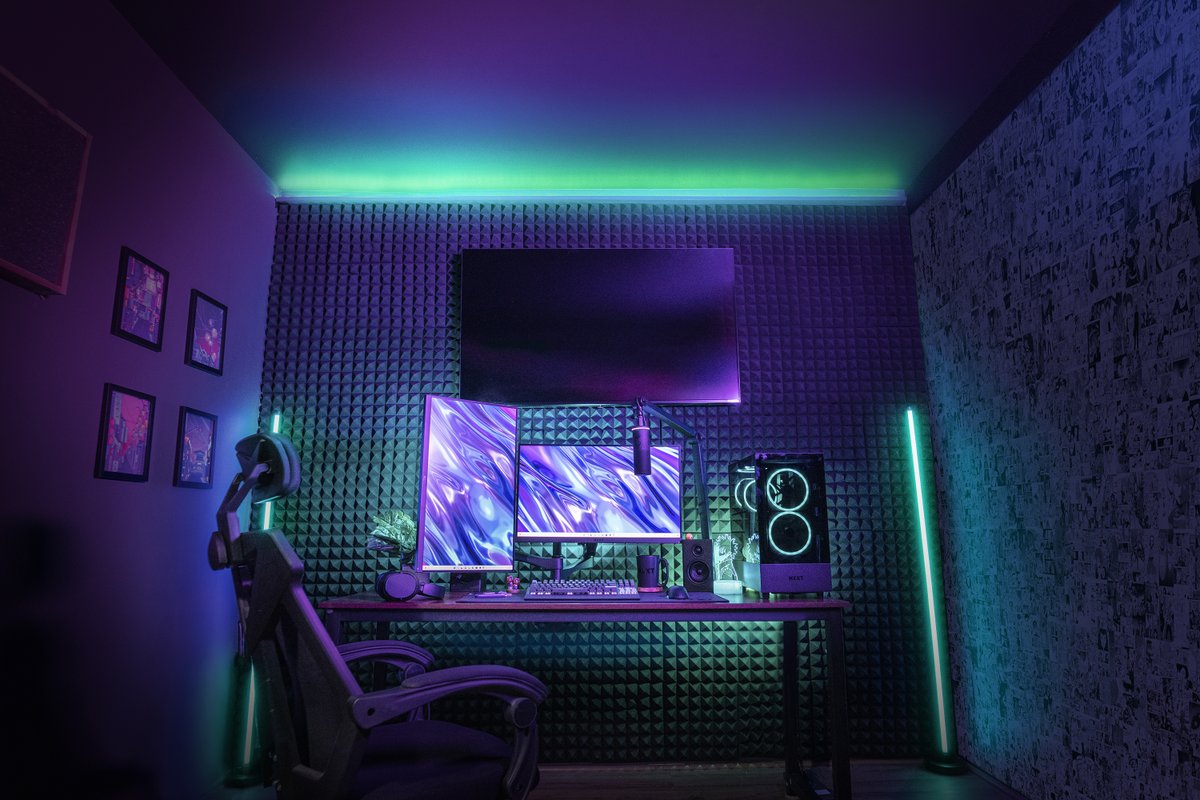 NZXT's tweet photo. This could be us...

Show us a picture of your computer case for a chance to win a brand-new #NZXTH5 Flow or Elite!

Click here to enter: https://t.co/J6SO701agT 👀 https://t.co/1hz4dx1Ilo