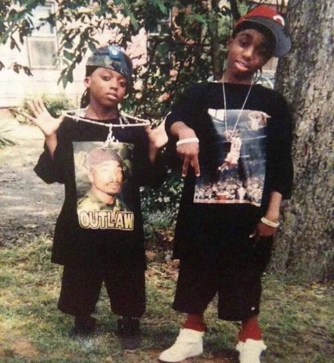 saint's tweet image. 🖤