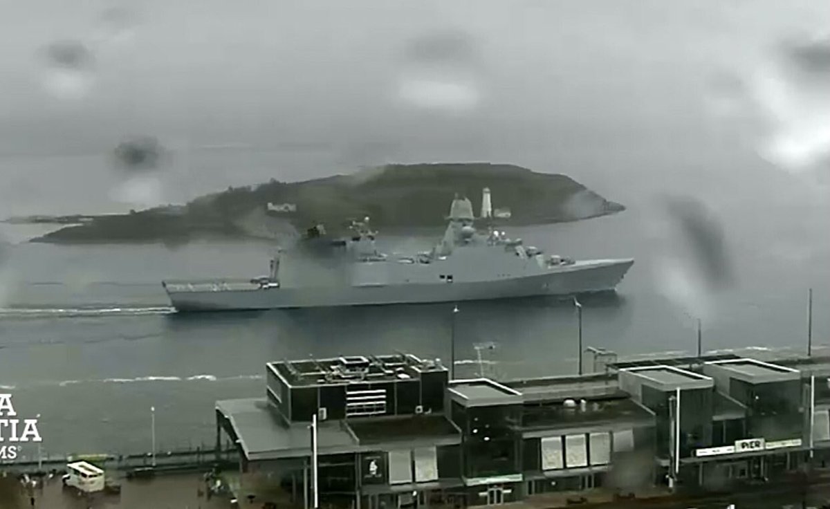 WarshipCam's tweet photo. Royal Danish Navy Huitfeldt-class frigate HDMS Peter Willemoes (F362) leaving Halifax, Nova Scotia - November 1, 2022 #hdmspeterwillemoes #f362
SRC: webcam https://t.co/8JFyX6NTEG