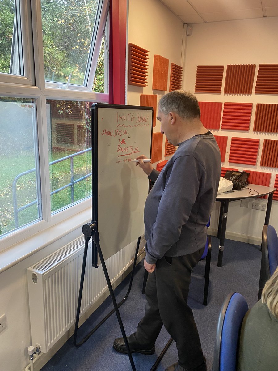 Great morning planning our new Artist special <a href="/AbleRadio/">pan Łukasz Brzeźniak⚖</a> a clue… she’s a proud Welsh lady, with a unique voice… born in Skewen, South Wales. #RadioforAll #Radio #LearningDisability #Autism <a href="/BonnieTOfficial/">Bonnie Tyler</a> <a href="/SynergyWales/">Synergy Wales</a> no guesses please 😀🎙🎶🎵🎧