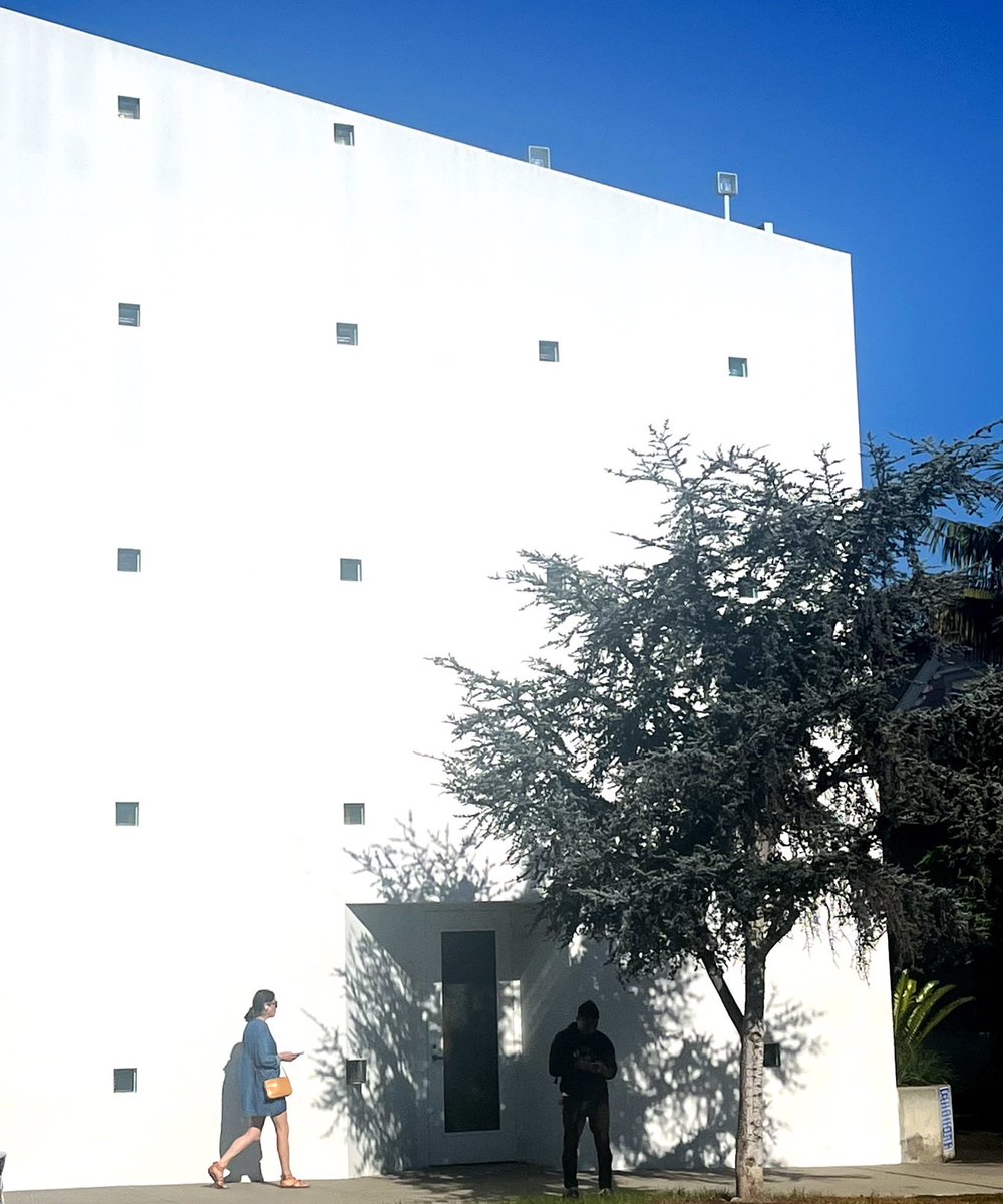 richardgreenla's tweet photo. The Wall…
.
#richardgreenla #illgrammers #moodygrams #photographer #photographyy #ig_mood #electric_shotz #vibegramz #streets_vision #all2epic #creativeoptic #cityunit #ourstreetdays #gramslayers #ipcsharethestreet #montanaave #santamonica https://t.co/9awqYlMhnr