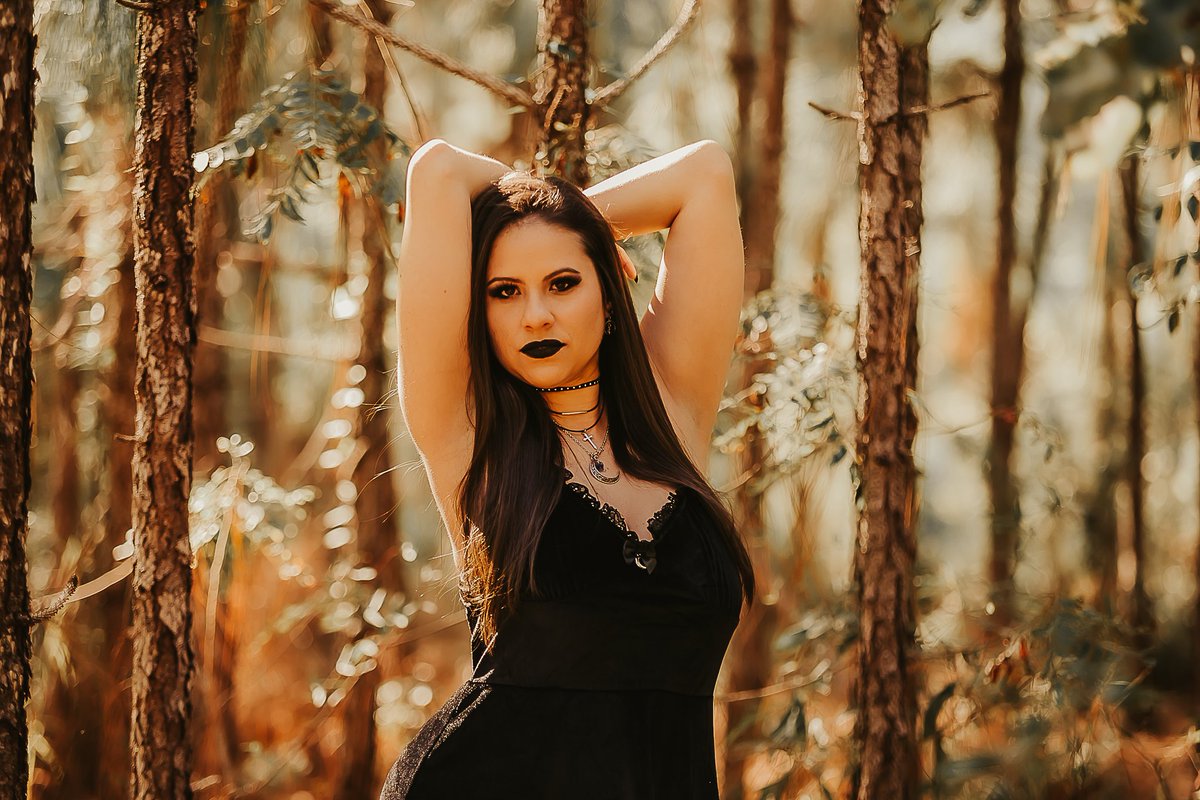 UnholyOne_x's tweet photo. Got my pics back from my Halloween photoshoot 🎃📸 https://t.co/gNeT0TiKNU