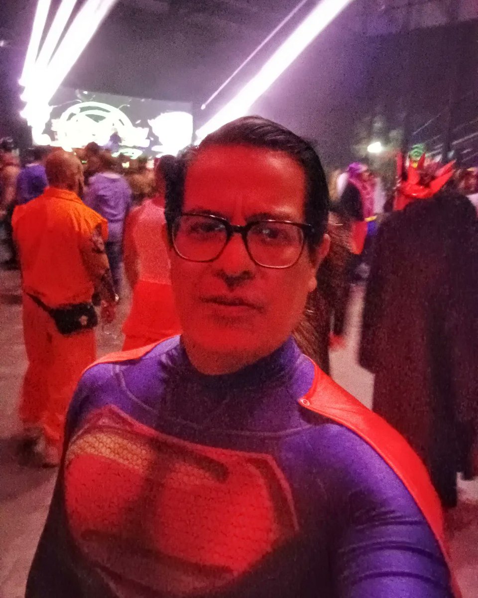 jesuvillaro's tweet photo. #hallowoof #Monterrey #Superman https://t.co/NDWVoM7v1l