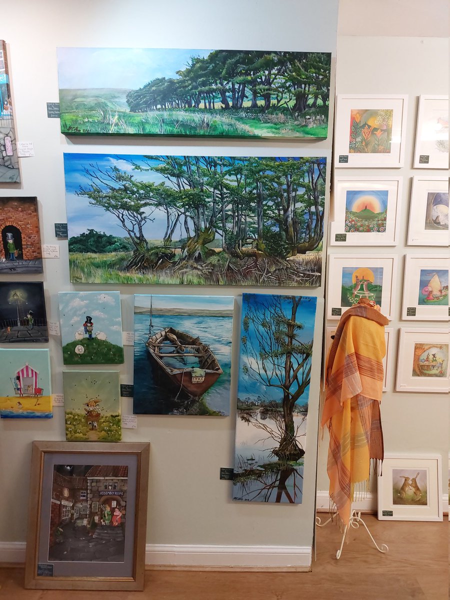 CobbinSteve1's tweet photo. Bit of #Cobbart just gone up in #Glastonburygalleries 
Fingers crossed!
Need to make a sale to avoid gruel for Christmas lunch!😁
@ArtistSarahJH
@EdelaQuintaine
@DrRJWarren @andykaitken @holnicoteNH @SAOCousins @jayjewels70 @triXcellence https://t.co/mwINNa06Dm