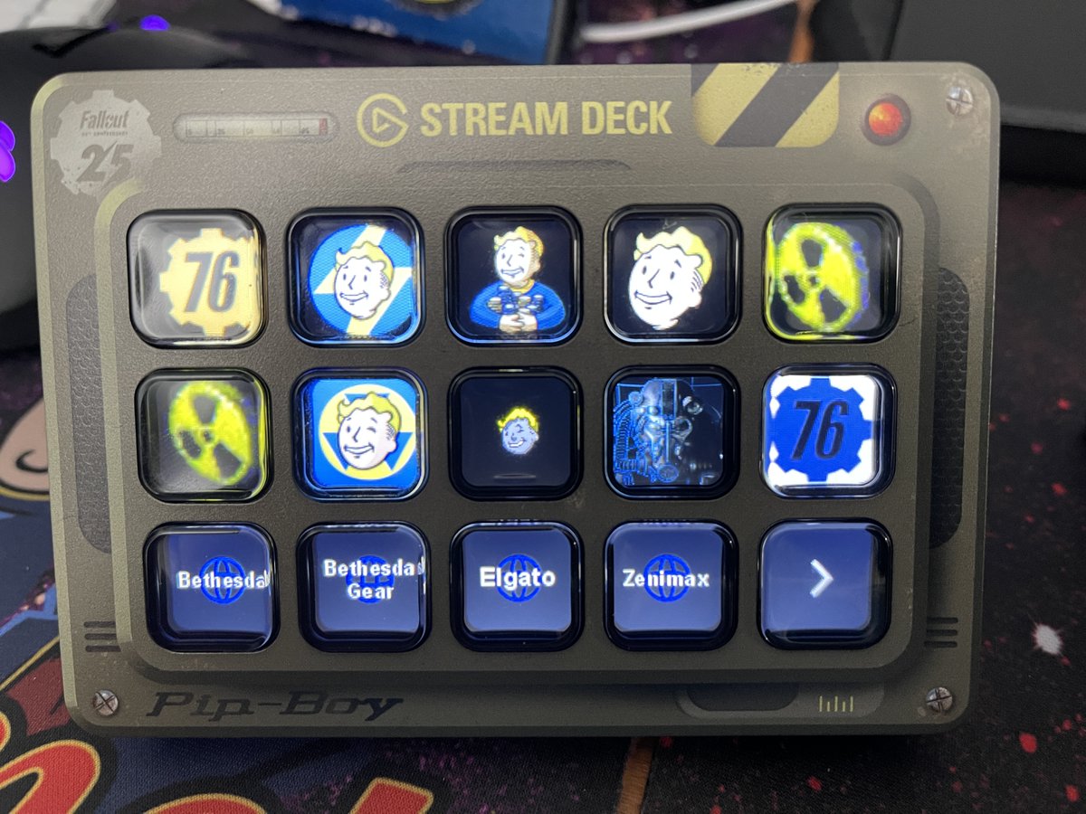 Stream Deck MK.2 夜よいちモデル (Fallout コラボモデル Stream Deck MK.2 夜よいちモデル (Fallout コラボモデル