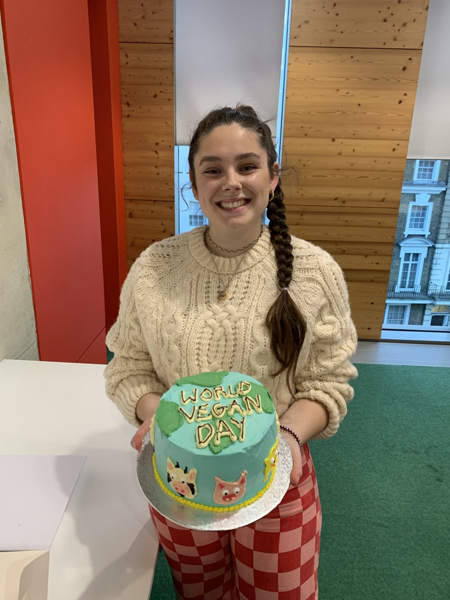 It was absolutely great to have @freyacox_ on our final Career Conversations podcast of the day. She even baked our audience a cake for #WorldVeganDay! #InspiringFoodCareers